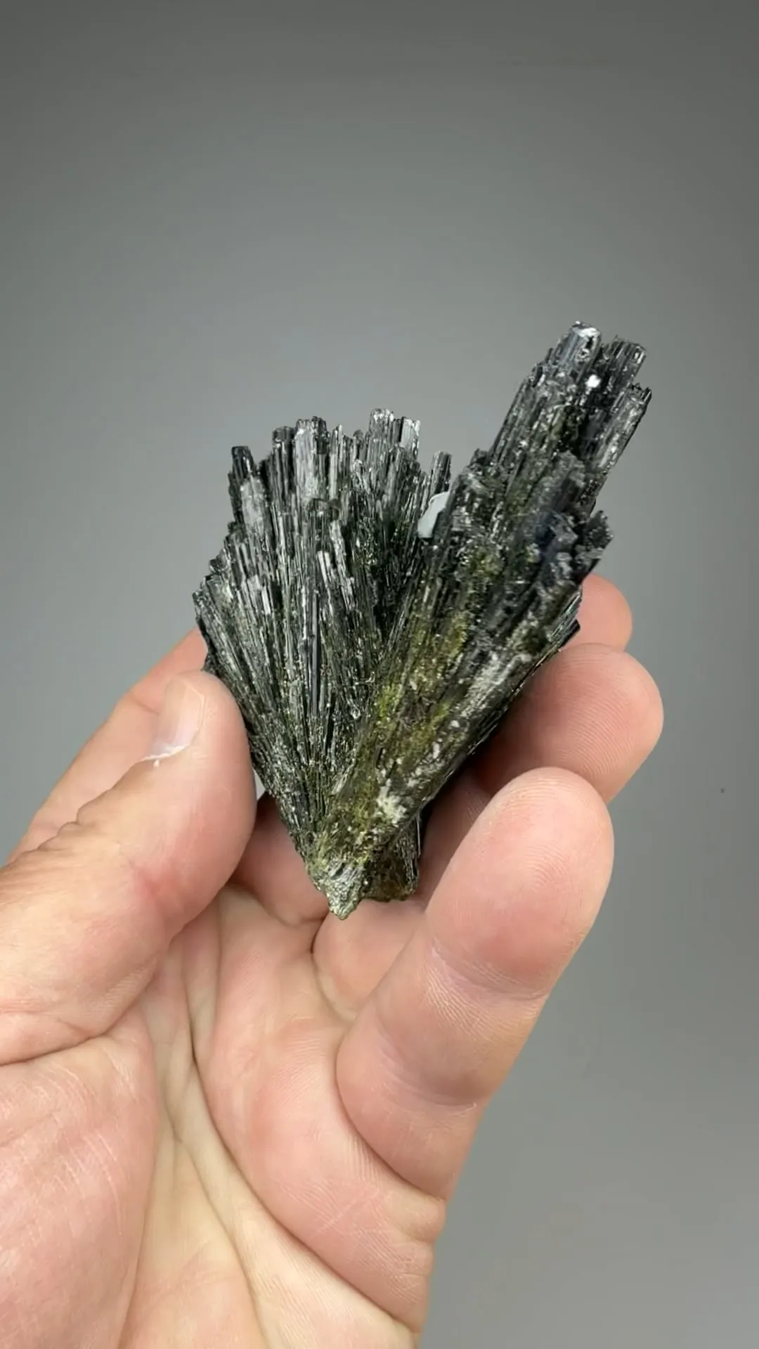 Epidote - image 2