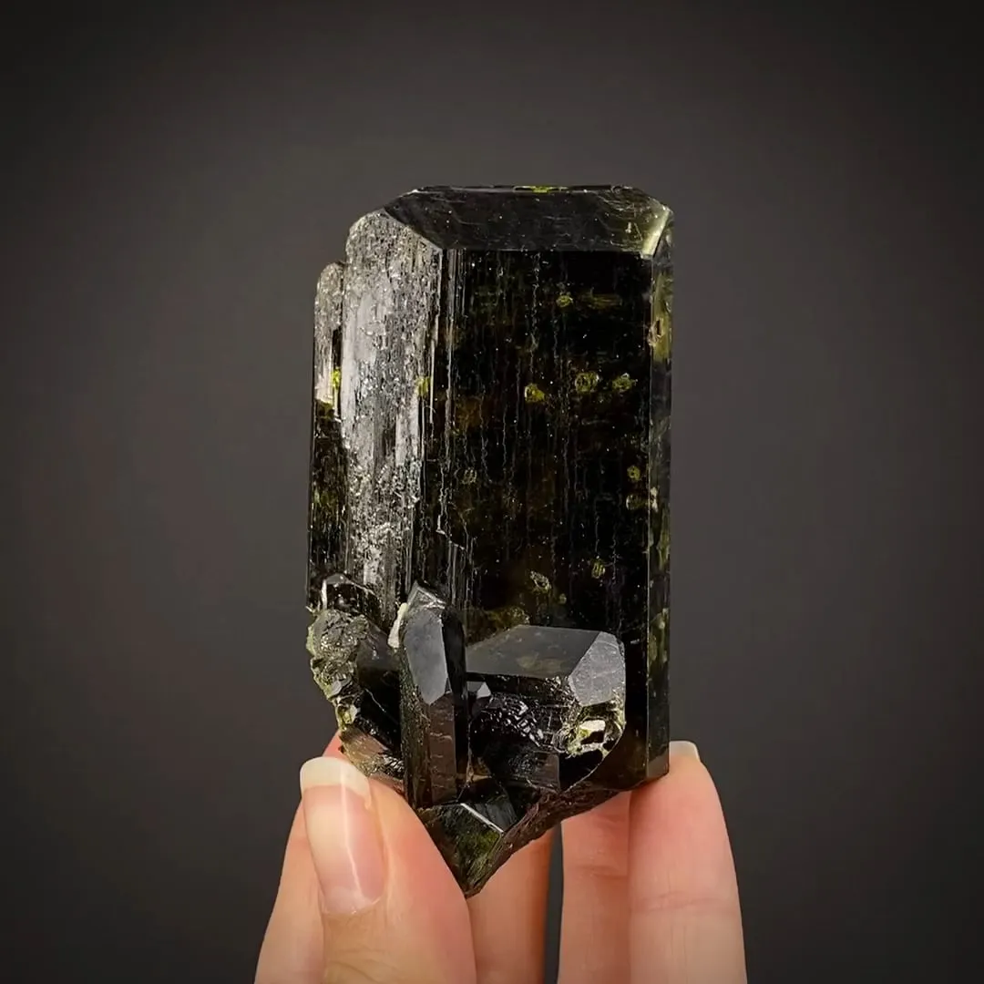 Epidote - image 1