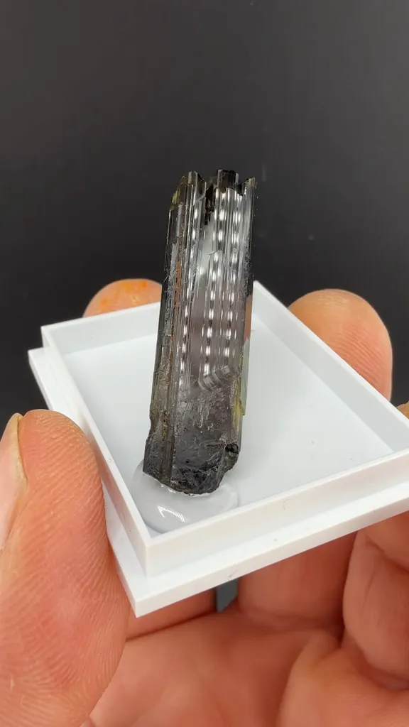 Epidote - image 1