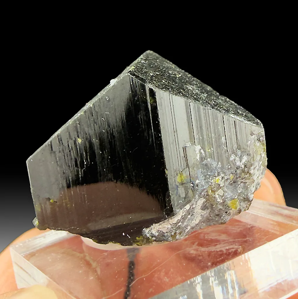 Epidote - image 1