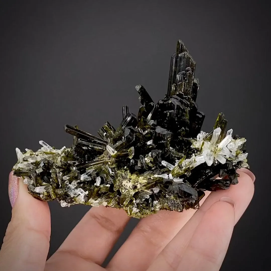 Epidote - image 2