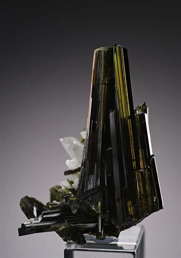 Epidote image