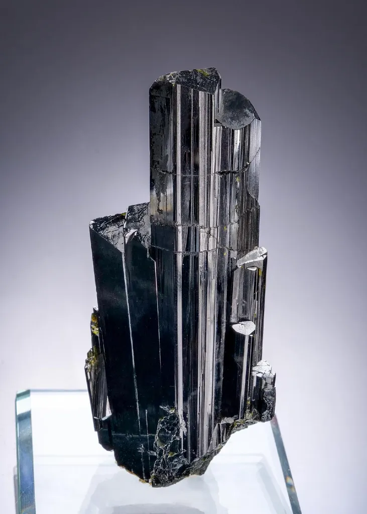 Epidote image