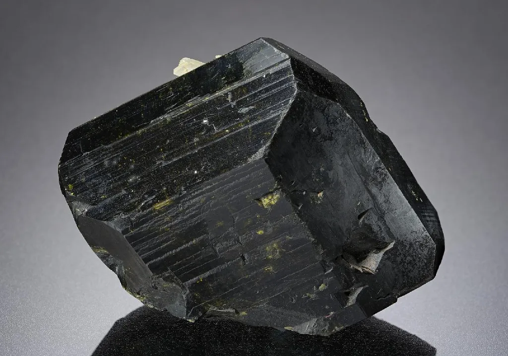 Epidote image