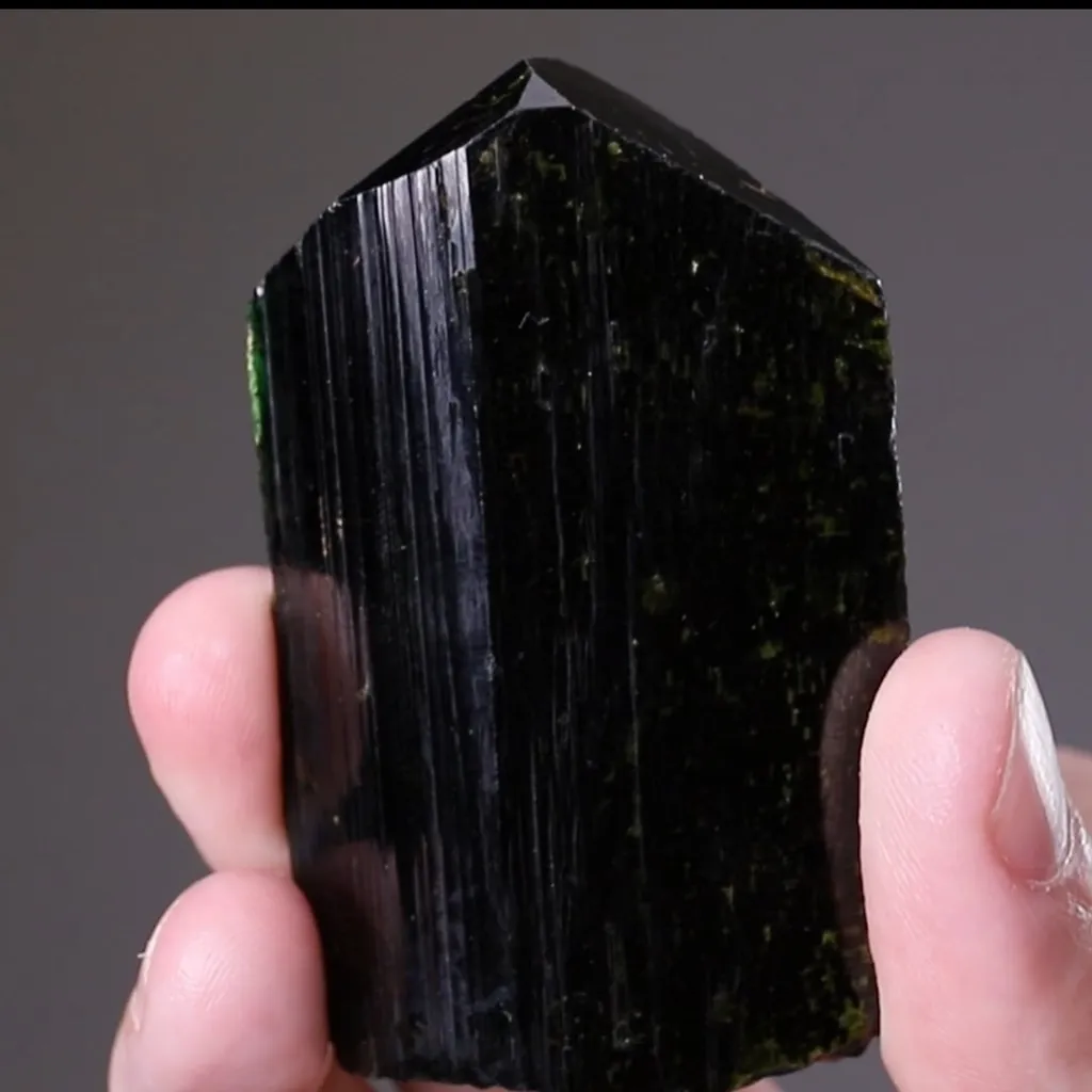Epidote - image 2