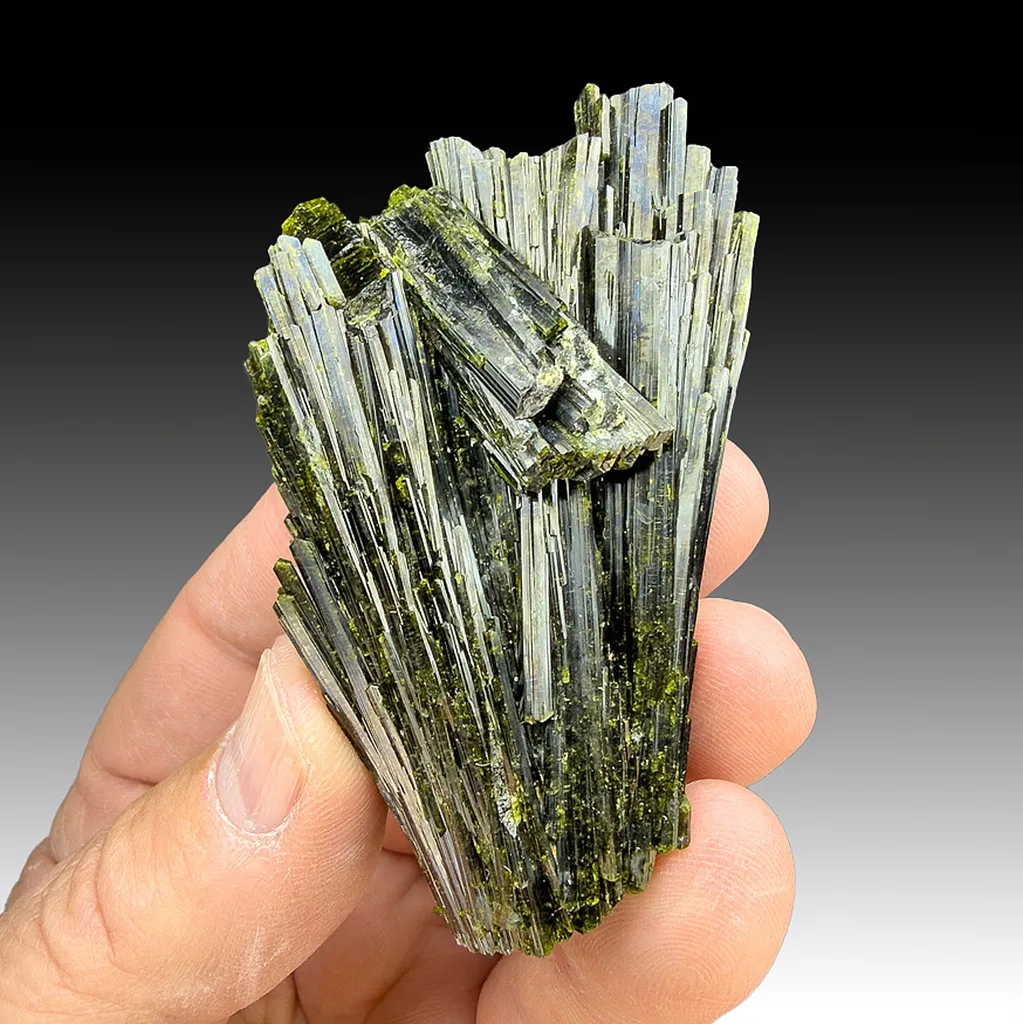 Epidote image