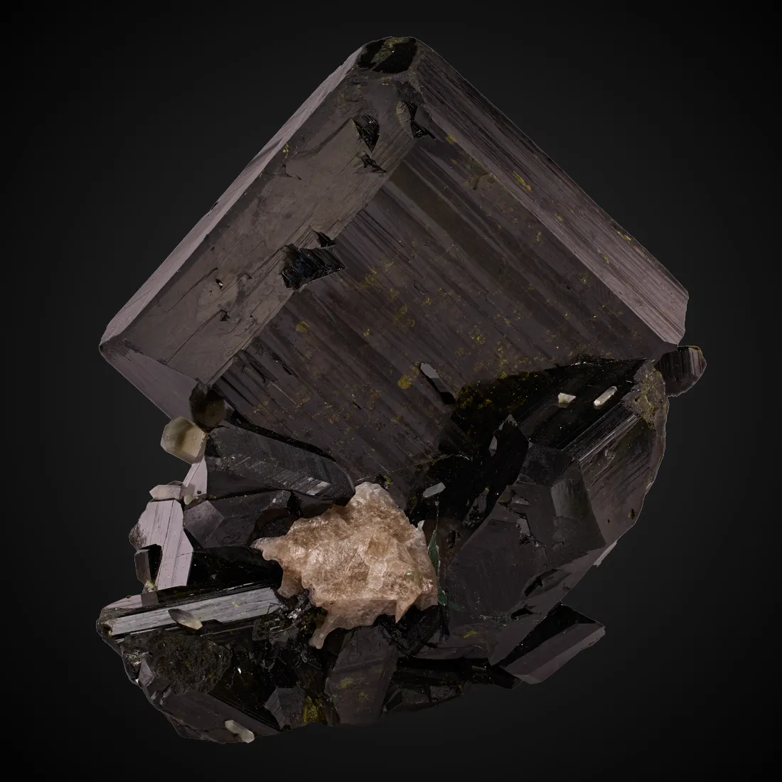 Epidote - image 1