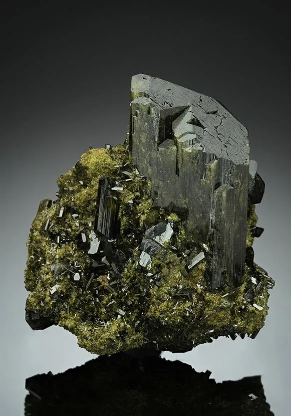 Epidote - image 1