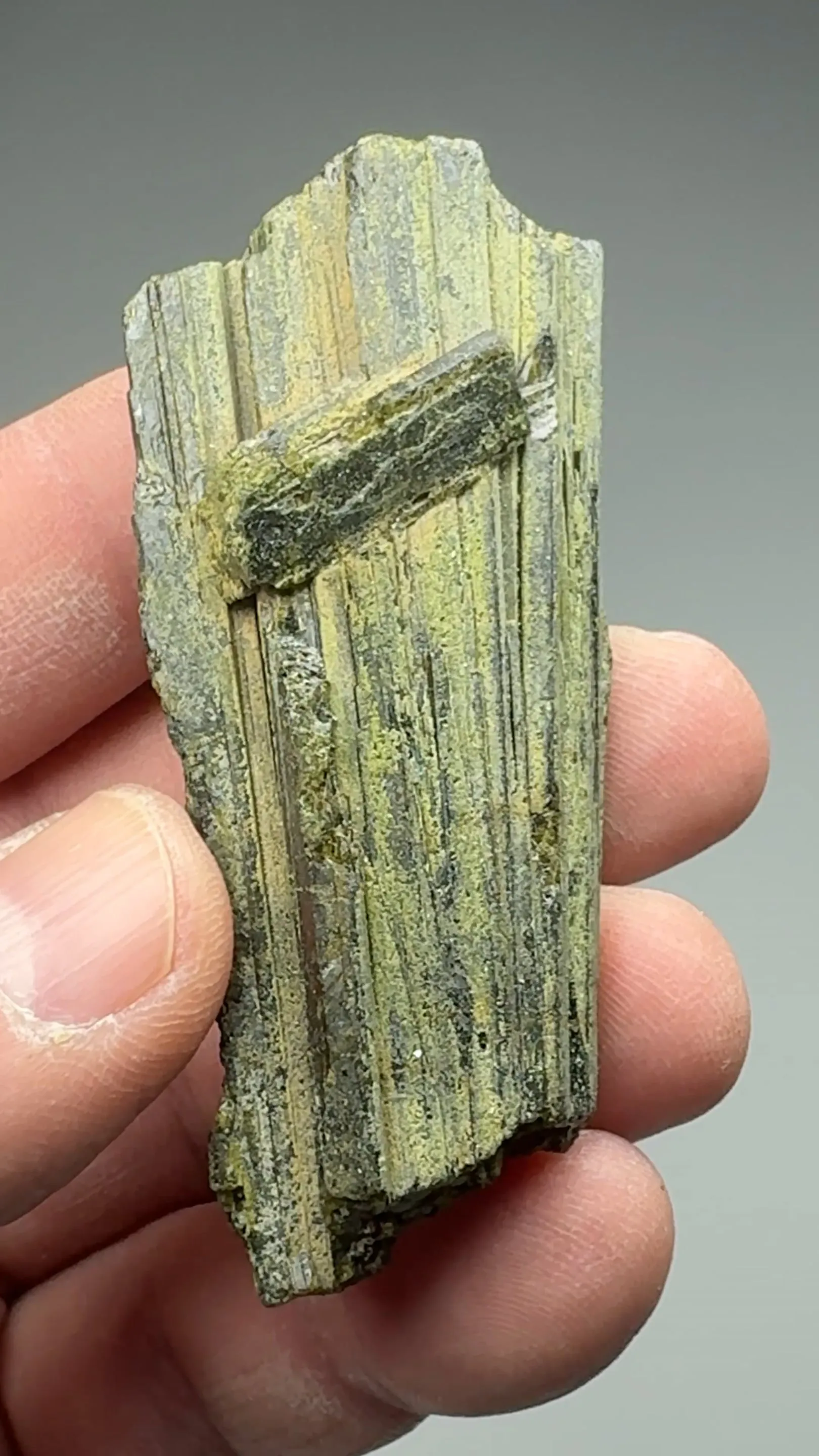 Epidote - image 2