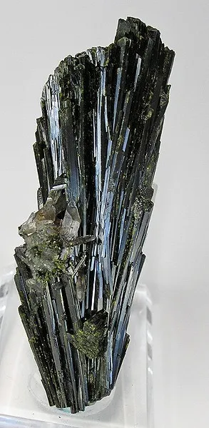 Epidote image