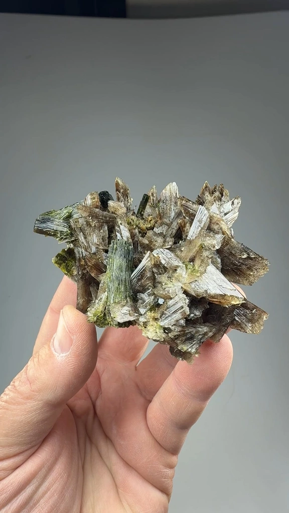 Epidote from Lima, Peru - image 2
