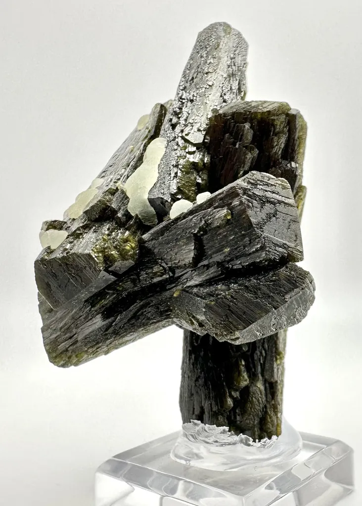 Epidote from Mali, Kayes Region, Bafoulabé Cercle - image 2