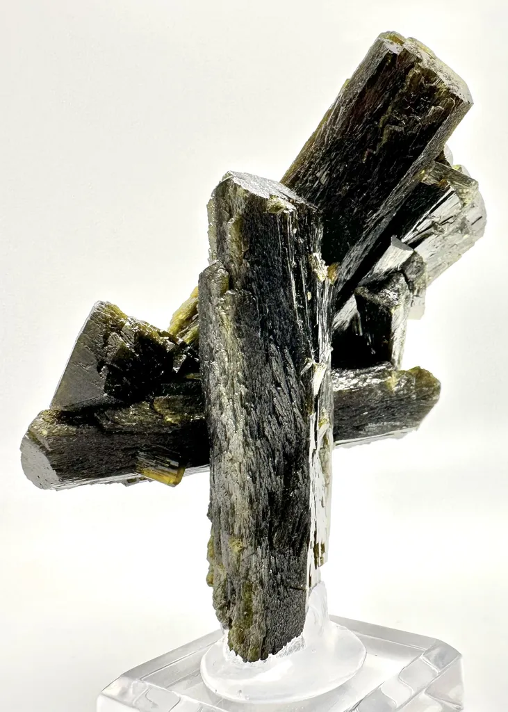 Epidote from Mali, Kayes Region, Bafoulabé Cercle - image 4