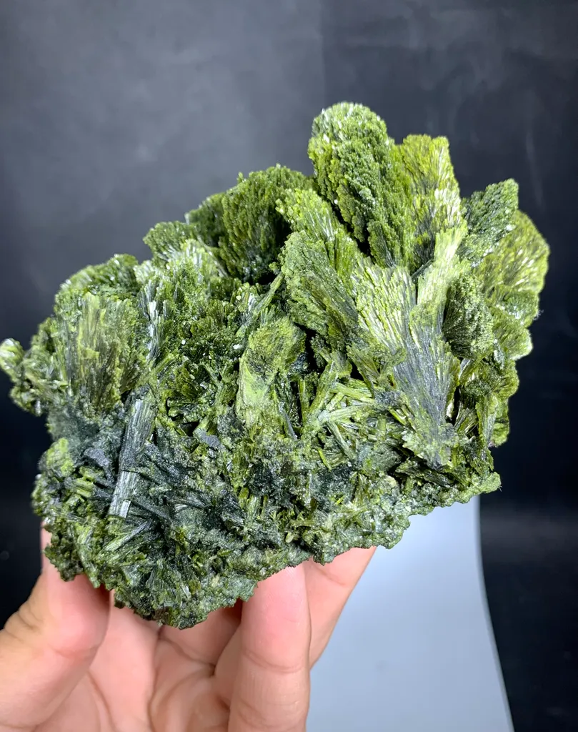 Epidote from Pakistan - image 9