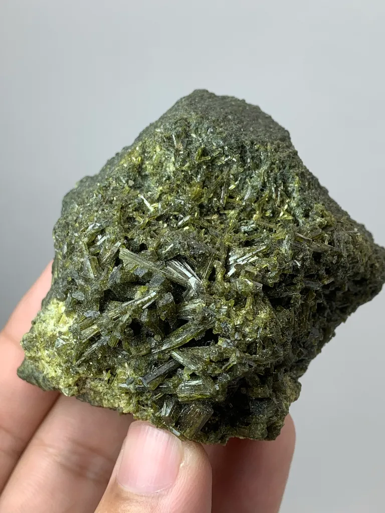 Epidote from Pakistan - image 3