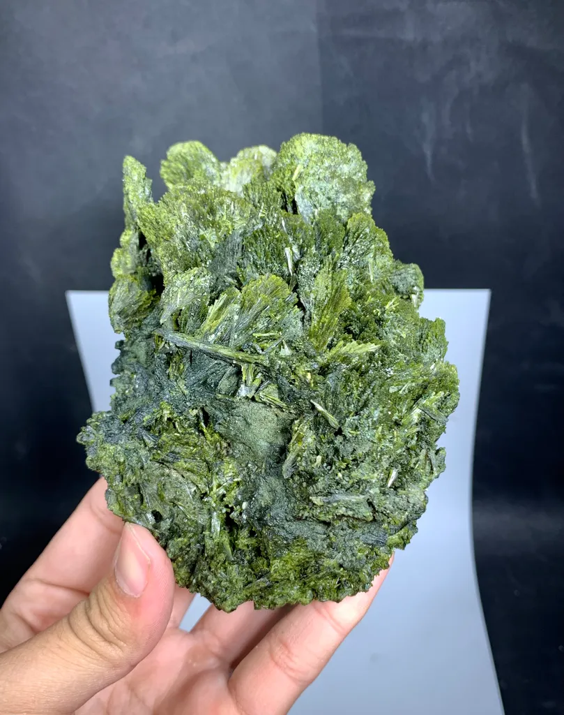 Epidote from Pakistan - image 4