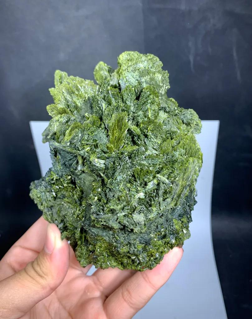 Epidote from Pakistan - image 5