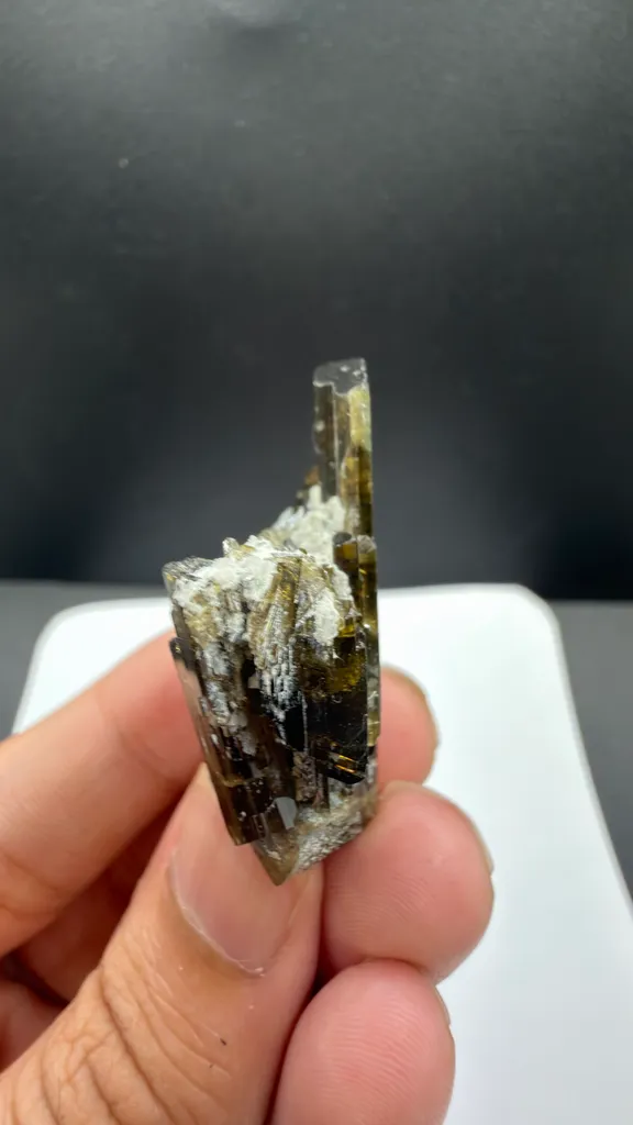 Epidote from Pakistan - image 4