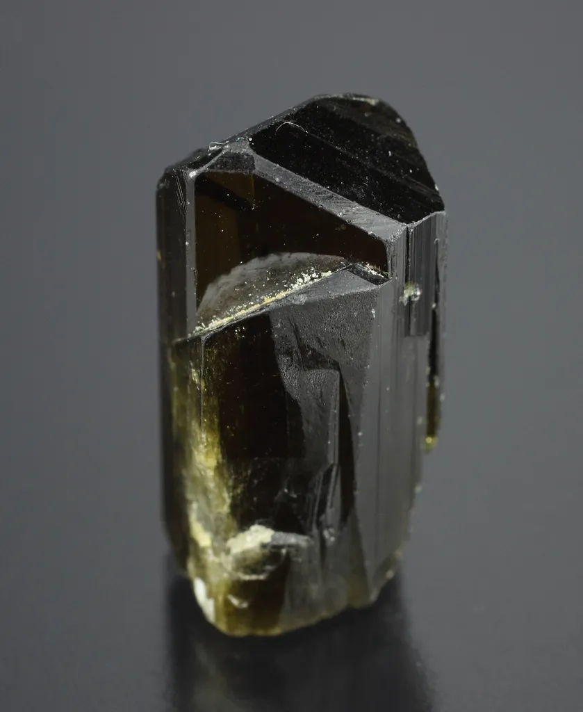 Epidote from Pakistan image