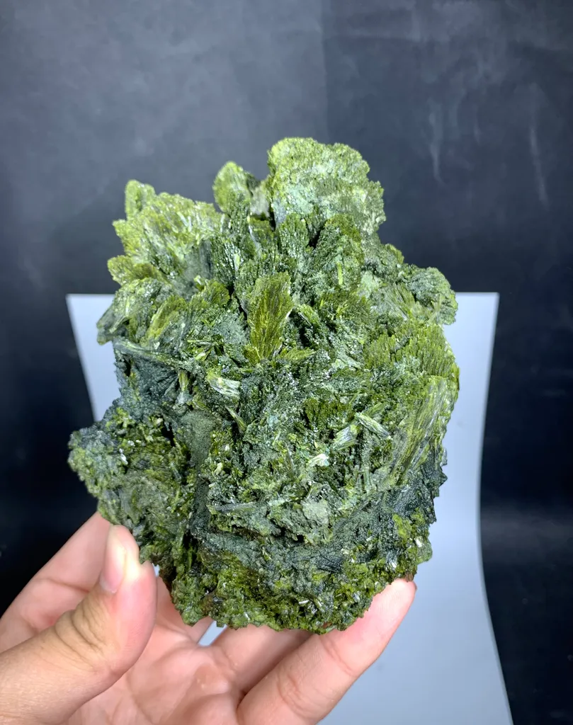 Epidote from Pakistan - image 3