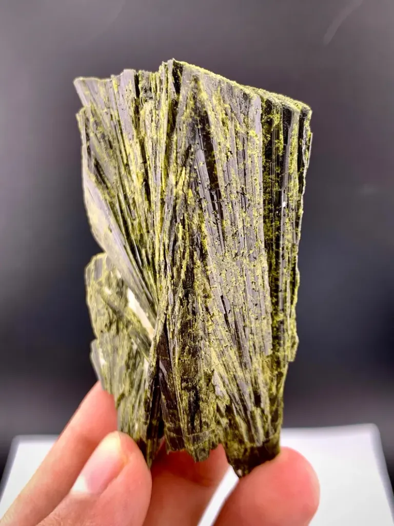 Epidote from Pakistan - image 6