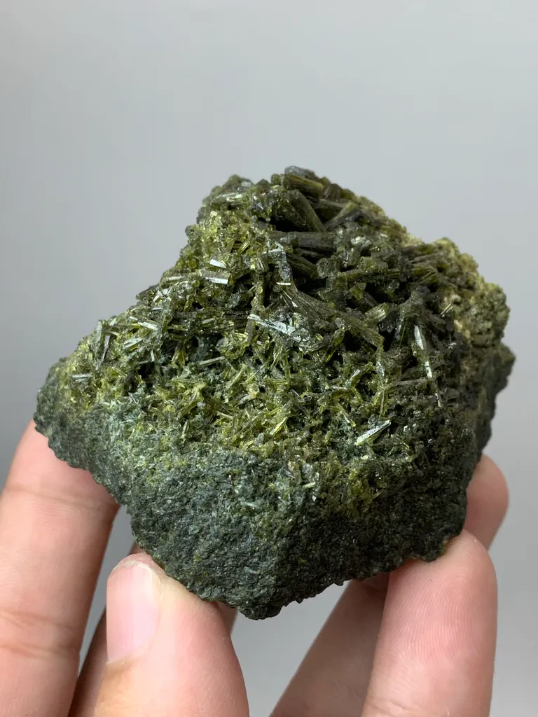Epidote from Pakistan - image 2