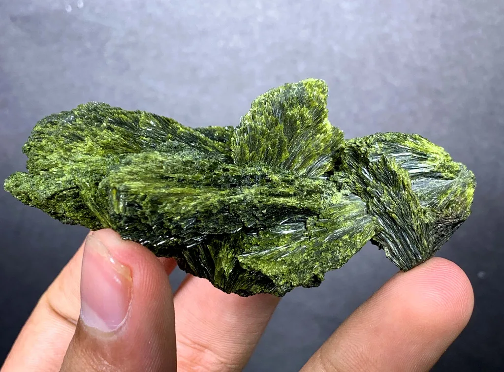 Epidote from Pakistan - image 8