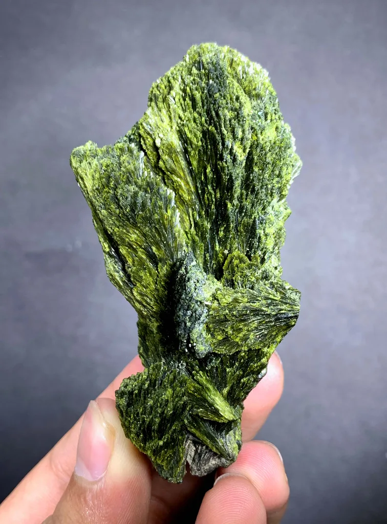 Epidote from Pakistan - image 5
