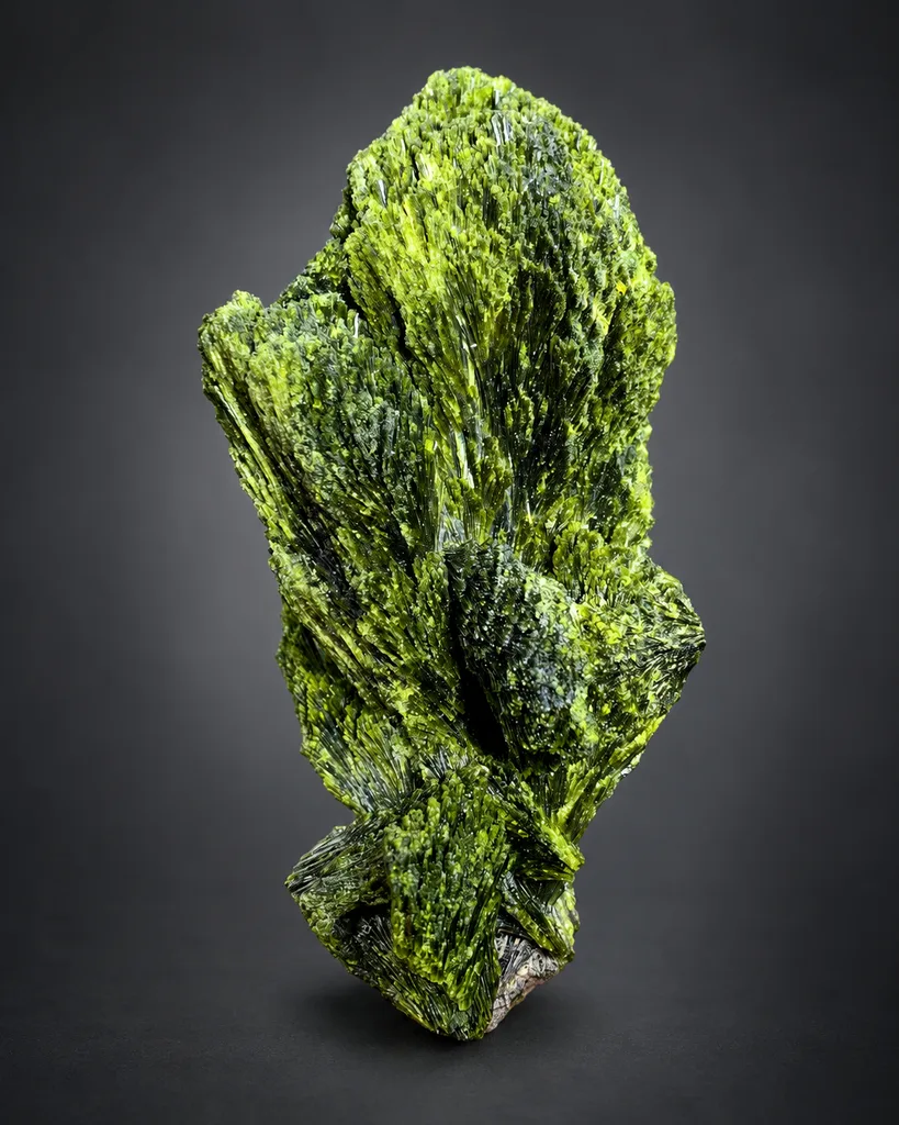 Epidote from Pakistan image