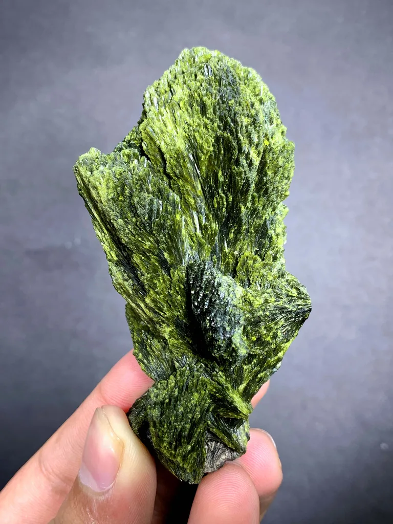 Epidote from Pakistan - image 4