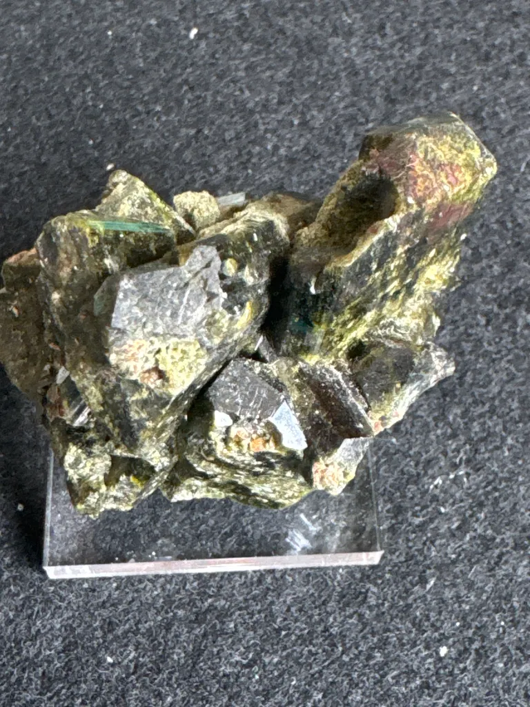 Epidote from Peru, Cañete Province, Coayllo District, Concession Morgan 3 image