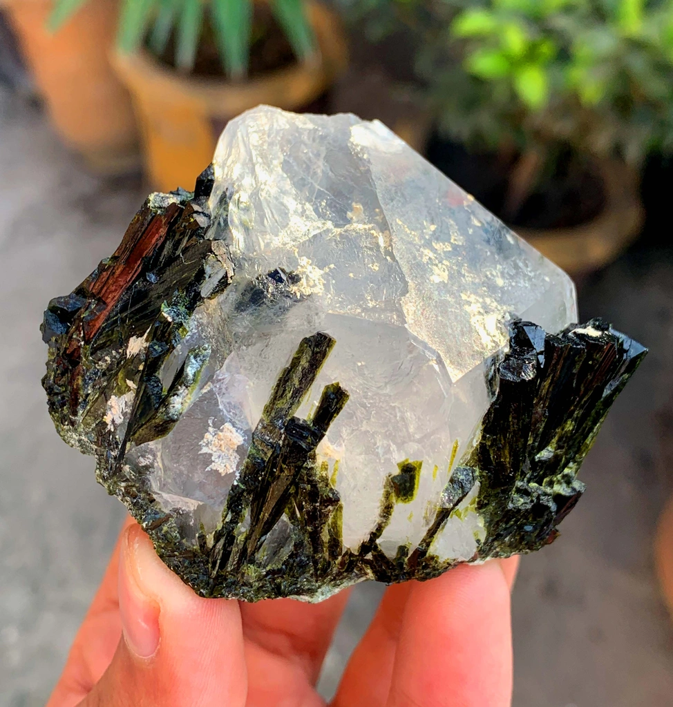 Epidote from Skardu District, Gilgit-Baltistan, Pakistan - image 10