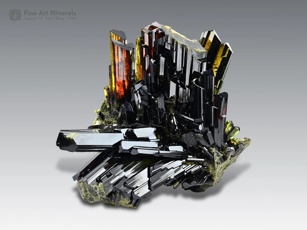 Epidote from Tormiq Valley, Haramosh Mts., Roundu District, Gilgit-Baltistan, Pakistan image