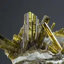 Epidote on Byssolite - image 6