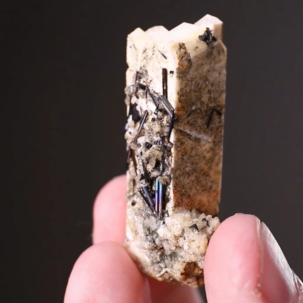Epidote on Orthoclase - image 2