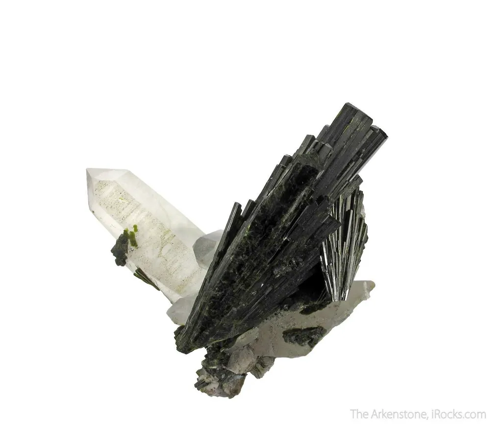 Epidote on Quartz - image 3