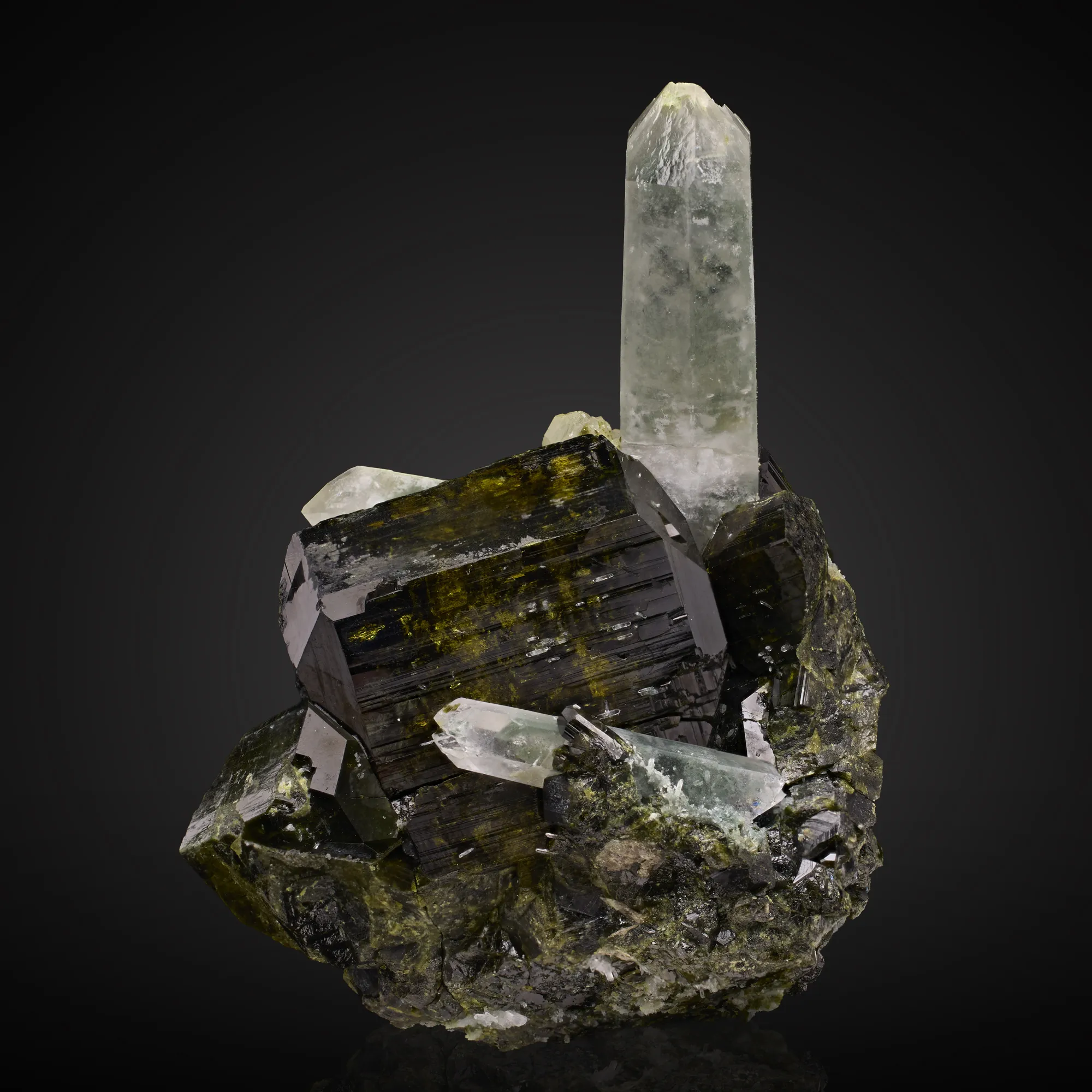 Epidote, Quartz - image 1