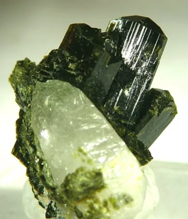 Epidote, Quartz image