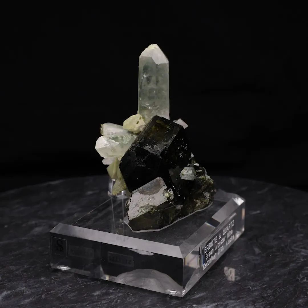 Epidote, Quartz - image 2