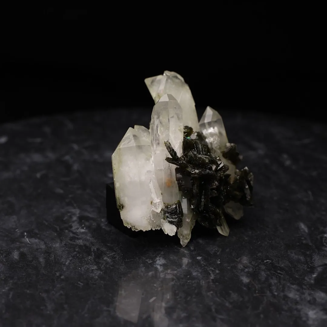 Epidote, Quartz - image 2