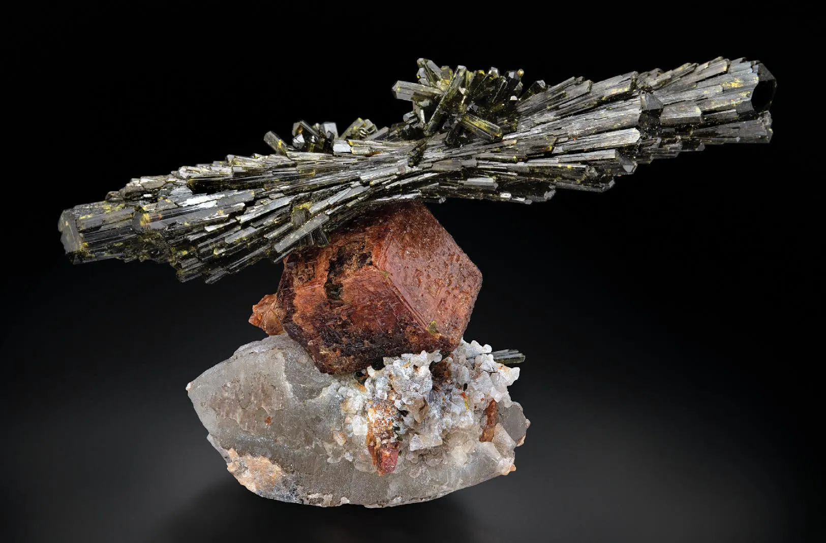 Epidote, Spessartine - image 1