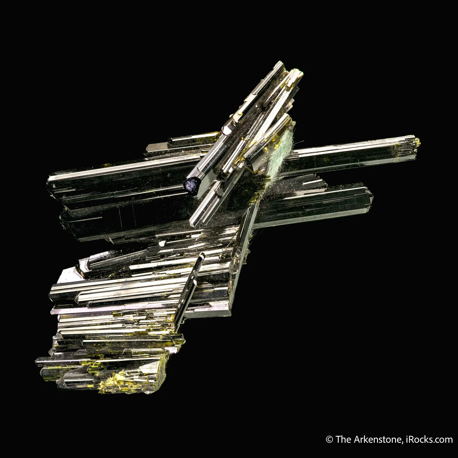 Epidote with Actinolite var. Byssolite - image 4