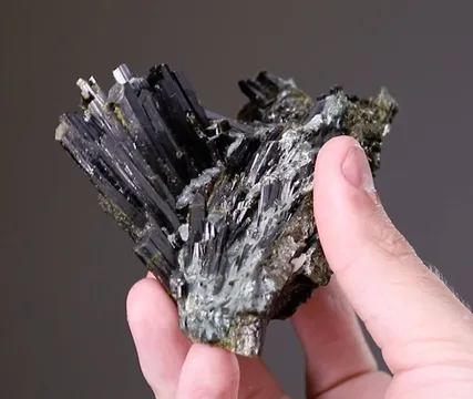 Epidote with Actinolite var. BYSSOLITE