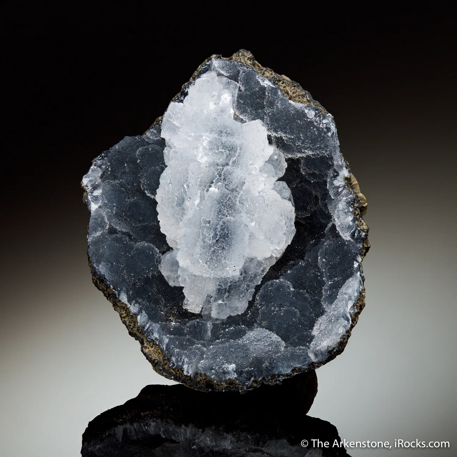 Epistilbite on Quartz - image 1