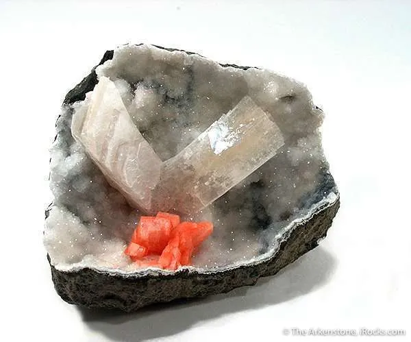 Epistilbite With Heulandite in Quartz Geode image