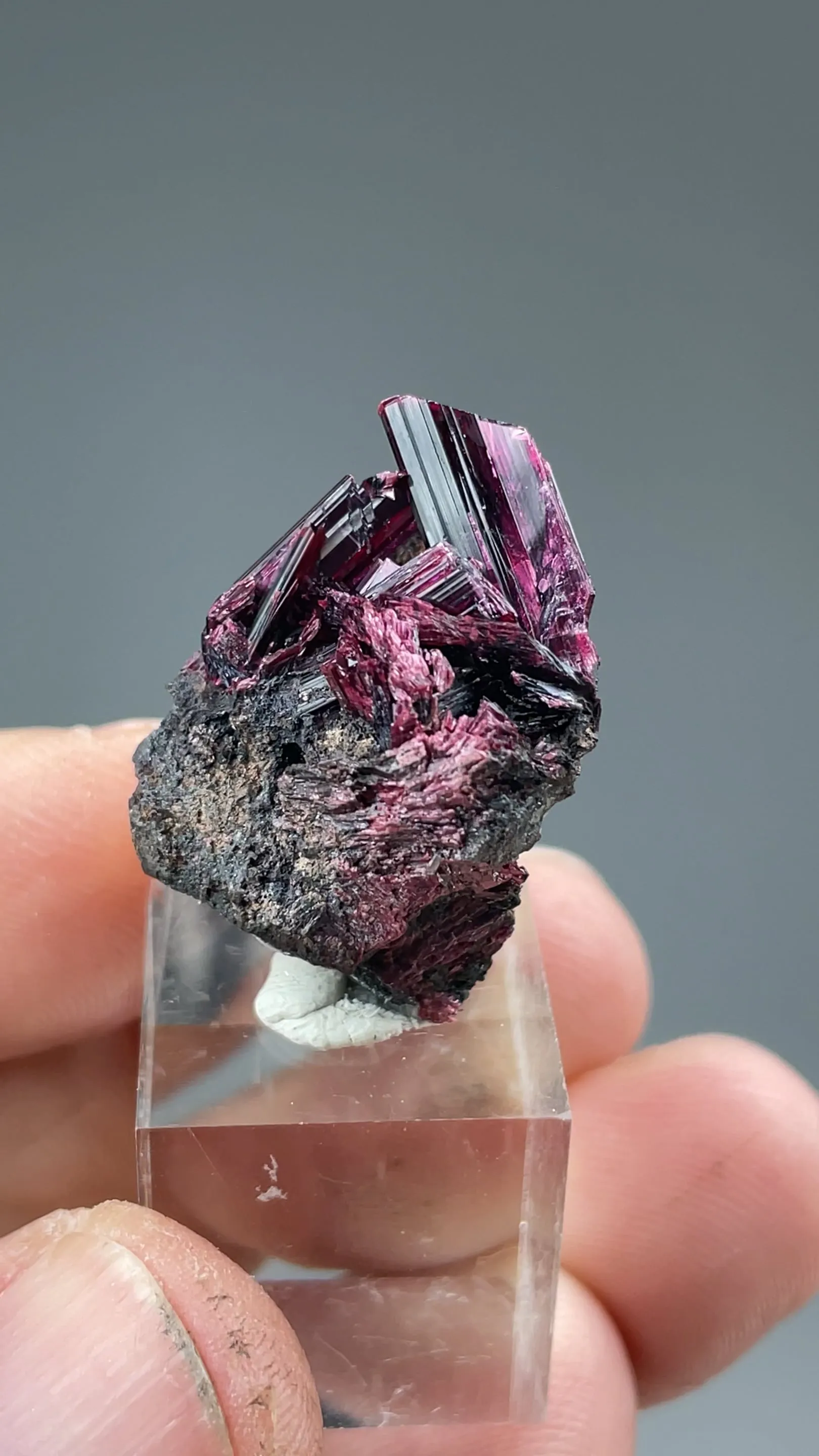 Erythrite - image 2
