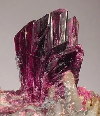 Erythrite - image 2