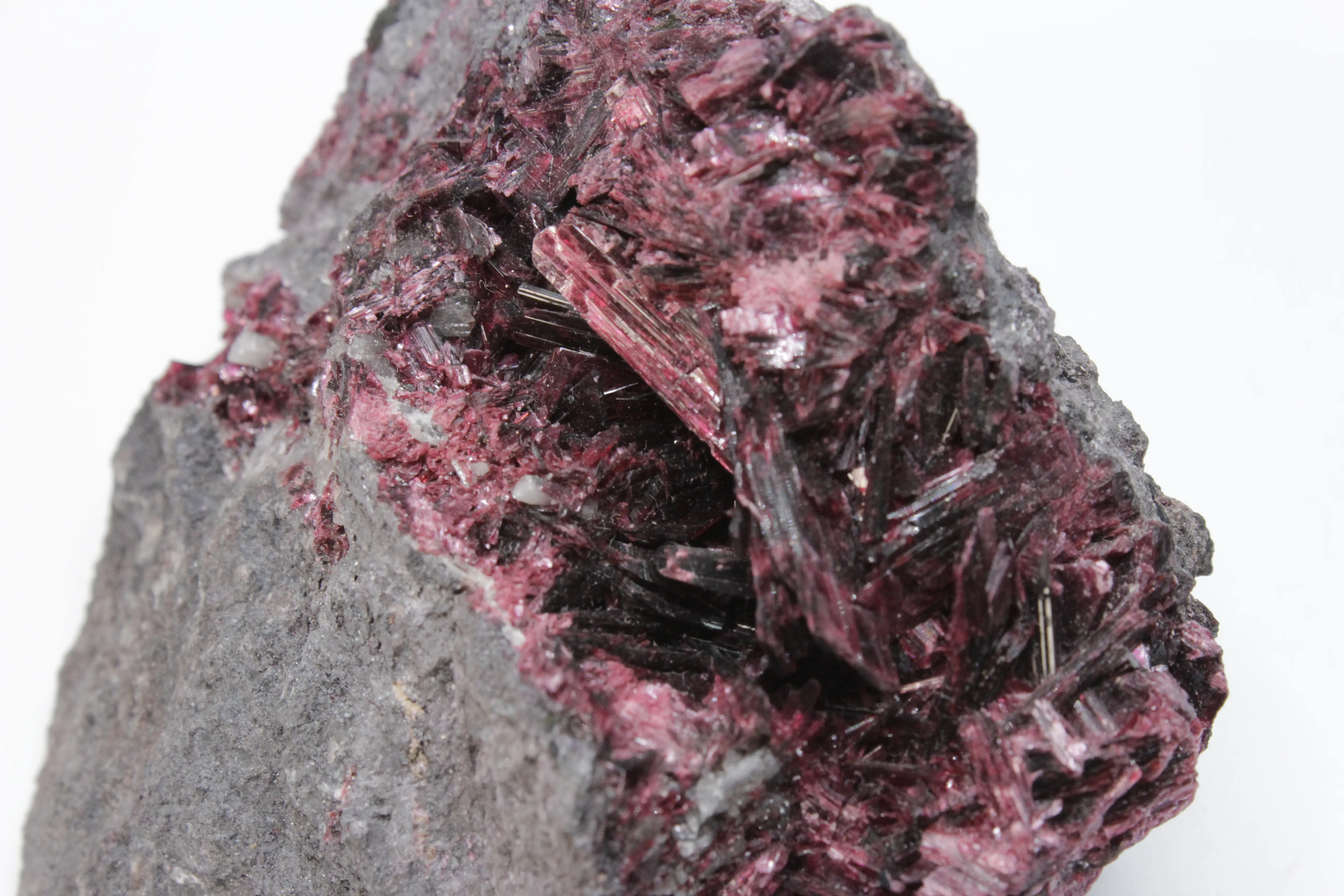 Erythrite - image 3