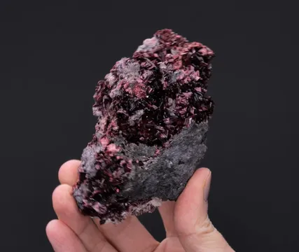Erythrite