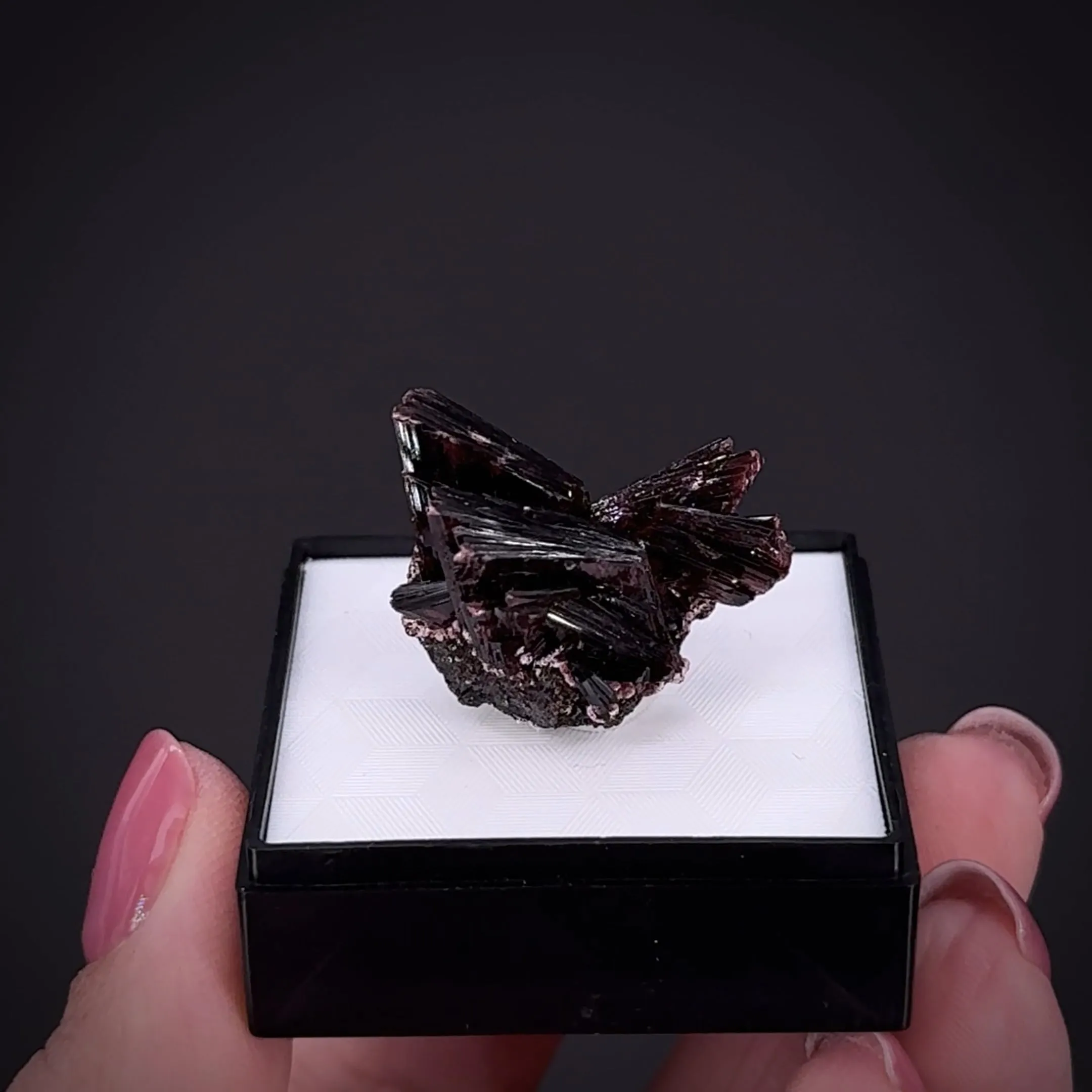 Erythrite - image 2